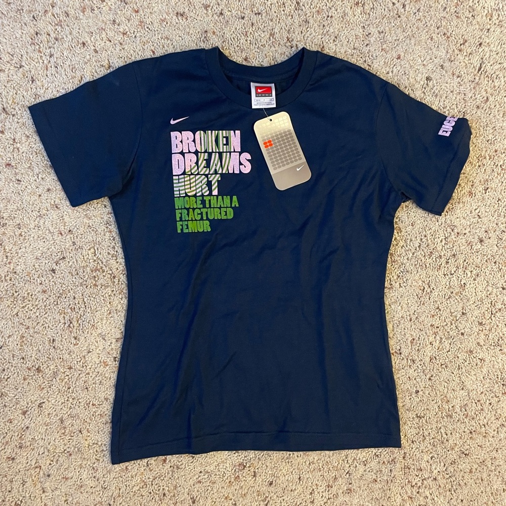 NWT Nike T-Shirt Size S